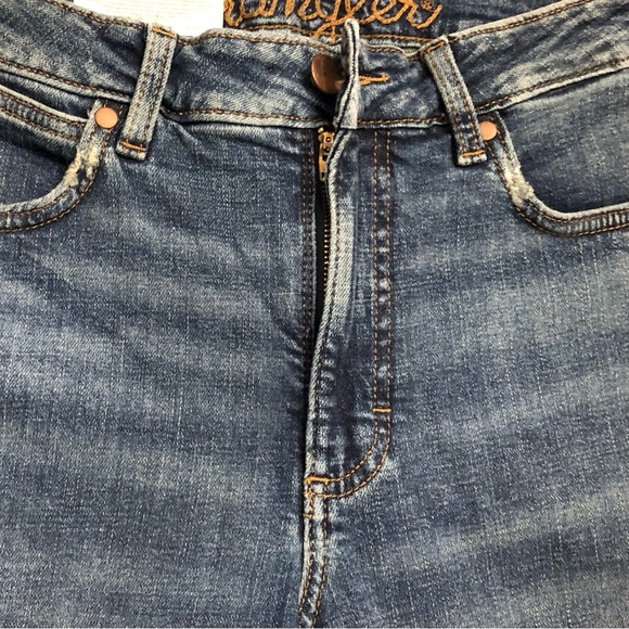 Wrangler Retro High Rise Trumpet Flare Jeans Size 30 NEW - Picture 8 of 11